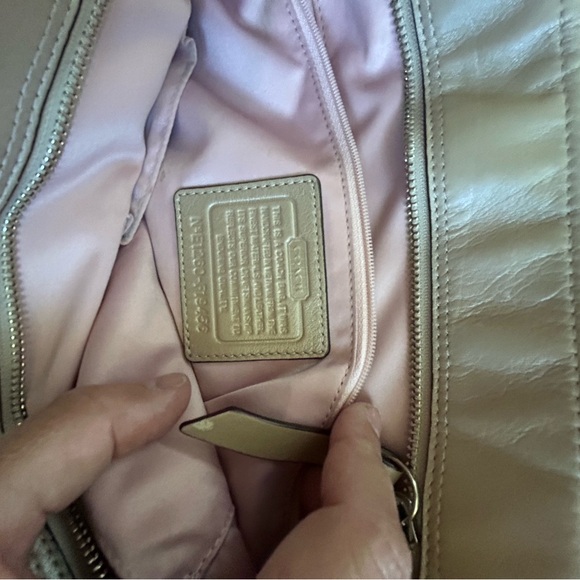 Coach champagne Gallery Leather Zipper Tote Shoulder Bag No. E1260-F19456 - Picture 7 of 9